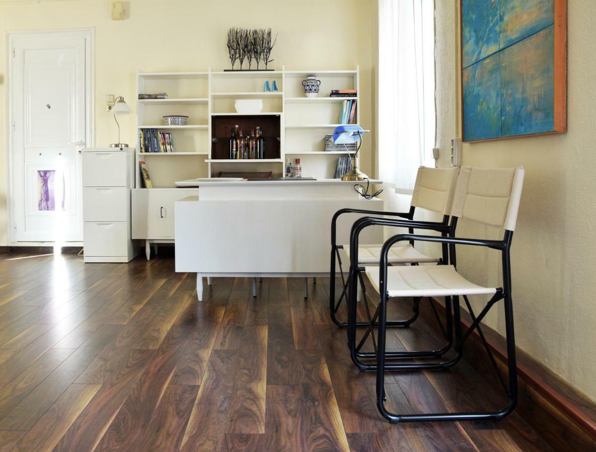 Apartment With Rooftop Terrace & Acropolis View Aten Exteriör bild